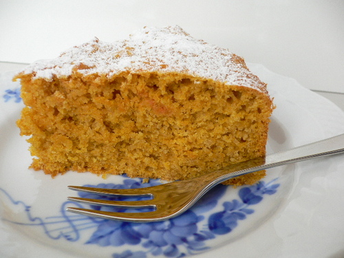 torta di carote 2012 2.JPG