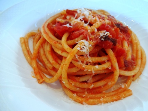 bucatini all'amatriciana2.jpgのサムネール画像のサムネール画像